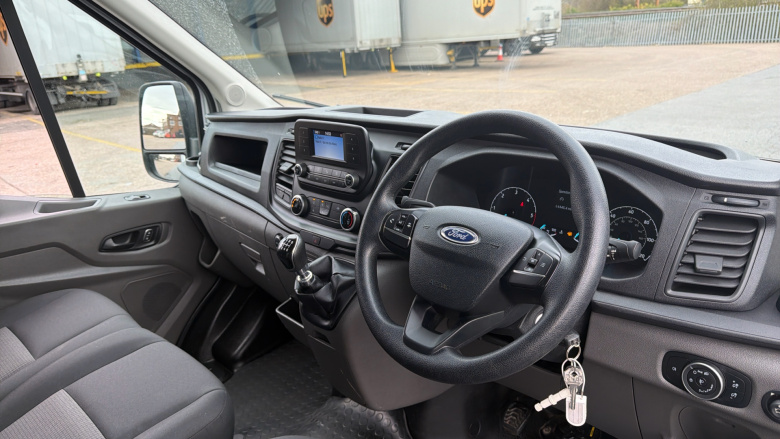 Ford Transit 350 L4 Diesel Fwd 2.0 EcoBlue 130ps Leader Luton Van